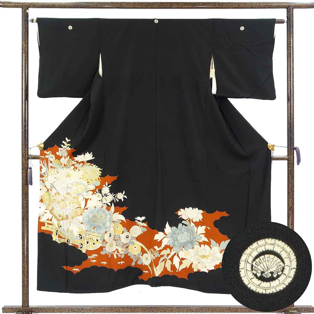黒留袖 リサイクル着物 身丈151cm 裄63cm 前幅23cm 後幅31cm 袖丈45cm 袖幅32.5cm レディース 花柄 裄Mサイズ 年中着用可 正絹（シルク）ブラック やや難 リメイク リユース【ランクB】