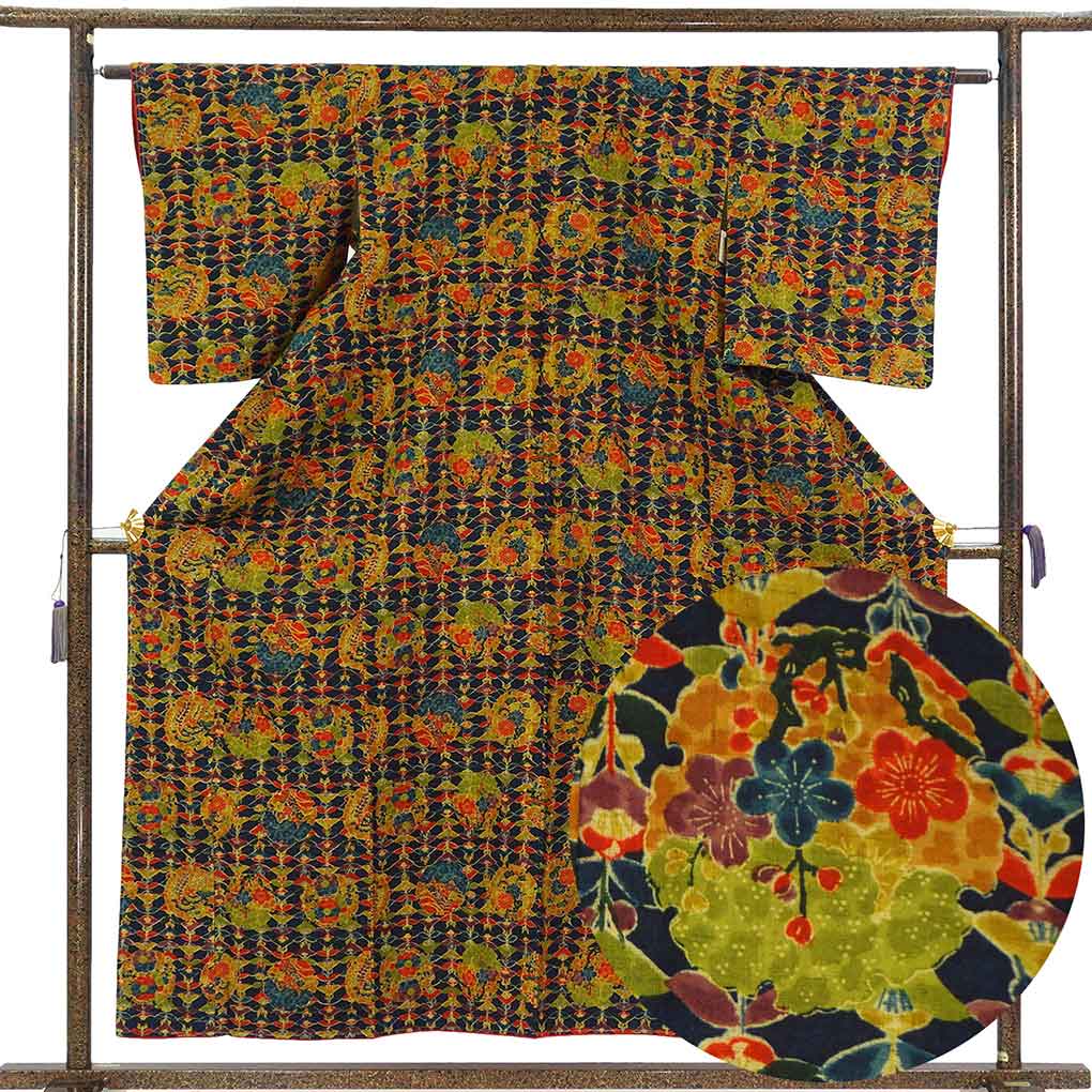 紬 リサイクル着物 身丈157cm 裄62cm 前幅24cm 後幅29cm 袖丈51cm 袖幅32cm レディース 袷 花柄 裄Sサイズ 秋冬春用 正絹（シルク）ネイビー 未使用品 リメイク リユース【ランクS】