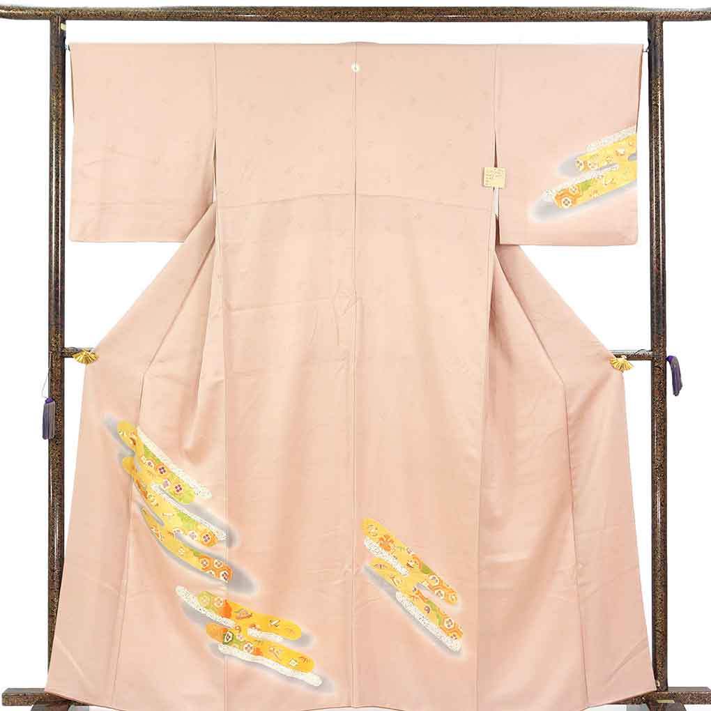 訪問着 リサイクル着物 身丈162cm 裄66.5cm 前幅26.5cm 後幅32cm 袖丈49cm 袖幅34cm レディース 袷 宝尽くし 裄長 裄M-Lサイズ 秋冬春用 正絹（シルク）ピンク 美品 リメイク リユース【ランクA】