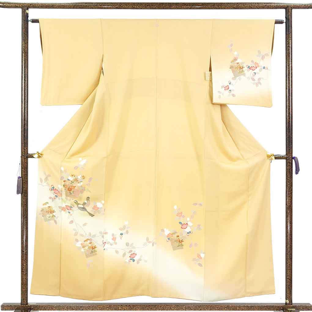 訪問着 リサイクル着物 身丈157cm 裄62cm 前幅24cm 後幅28.5cm 袖丈49cm 袖幅32cm レディース 袷 花柄 裄Sサイズ 秋冬春用 正絹（シルク）イエロー やや難 リメイク リユース【ランクB】