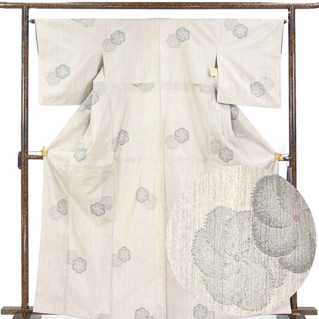 紬 リサイクル着物 身丈165cm 裄65.5cm 前幅24.5cm 後幅30cm 袖丈49cm 袖幅34cm レディース 袷 ねじり梅 裄Mサイズ 秋冬春用 正絹（シルク）グレー トールサイズ やや難 リメイク リユース【ランクB】