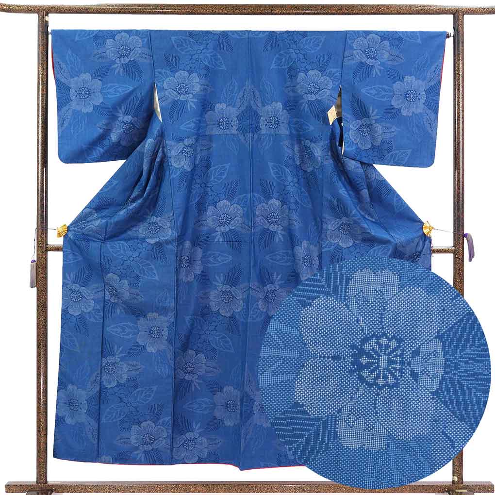 紬 リサイクル着物 身丈155cm 裄66cm 前幅25cm 後幅31.5cm 袖丈48.5cm 袖幅33cm レディース 袷 花柄 裄長 裄M-Lサイズ 秋冬春用 正絹（シルク）ブルー やや難 リメイク リユース【ランクB】
