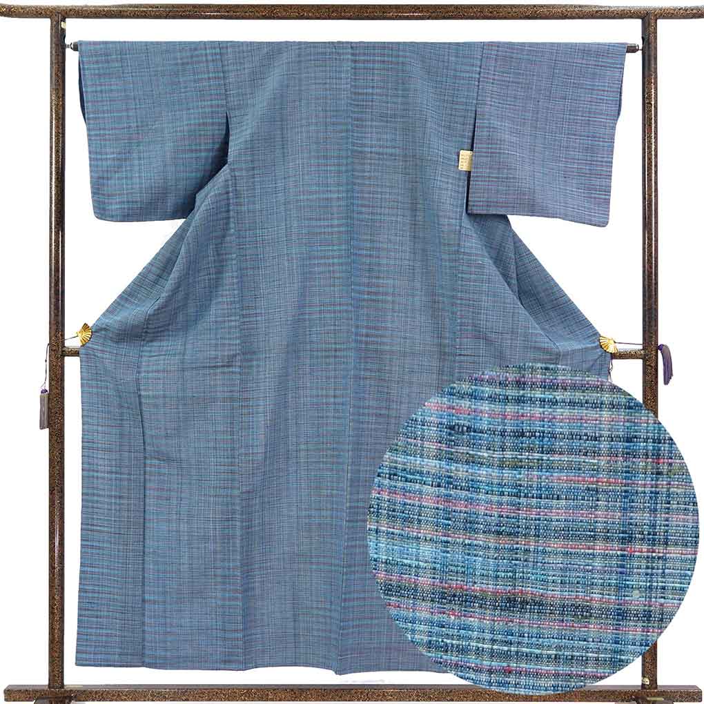 紬 リサイクル着物 身丈158cm 裄65cm 前幅24.5cm 後幅30cm 袖丈47cm 袖幅33cm レディース 単衣 横段柄 裄Mサイズ 初夏・初秋用 正絹（シルク）ブルー 美品 リメイク リユース【ランクA】