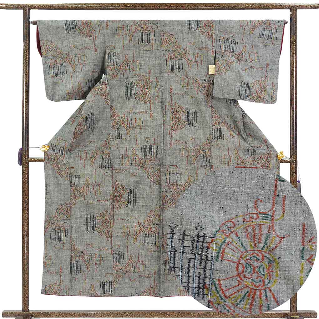 紬 リサイクル着物 身丈154cm 裄65cm 前幅22.5cm 後幅28cm 袖丈48cm 袖幅33cm レディース 袷 源氏車 裄Mサイズ 秋冬春用 正絹（シルク）グレー 美品 リメイク リユース【ランクA】