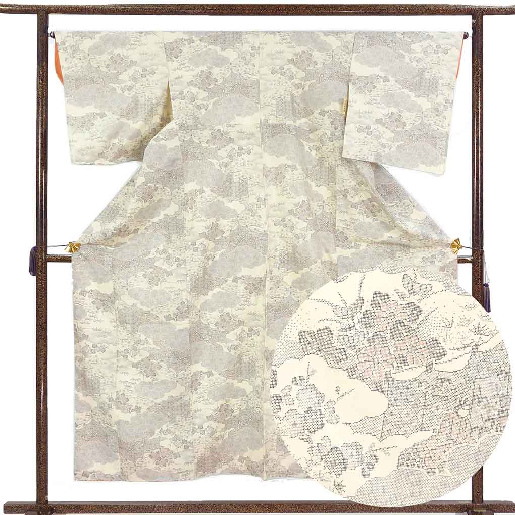 紬 リサイクル着物 身丈155cm 裄66cm 前幅24.5cm 後幅28.5cm 袖丈49cm 袖幅34cm レディース 袷 雲取り 裄長 裄M-Lサイズ 秋冬春用 正絹（シルク）ホワイト やや難 リメイク リユース【ランクB】
