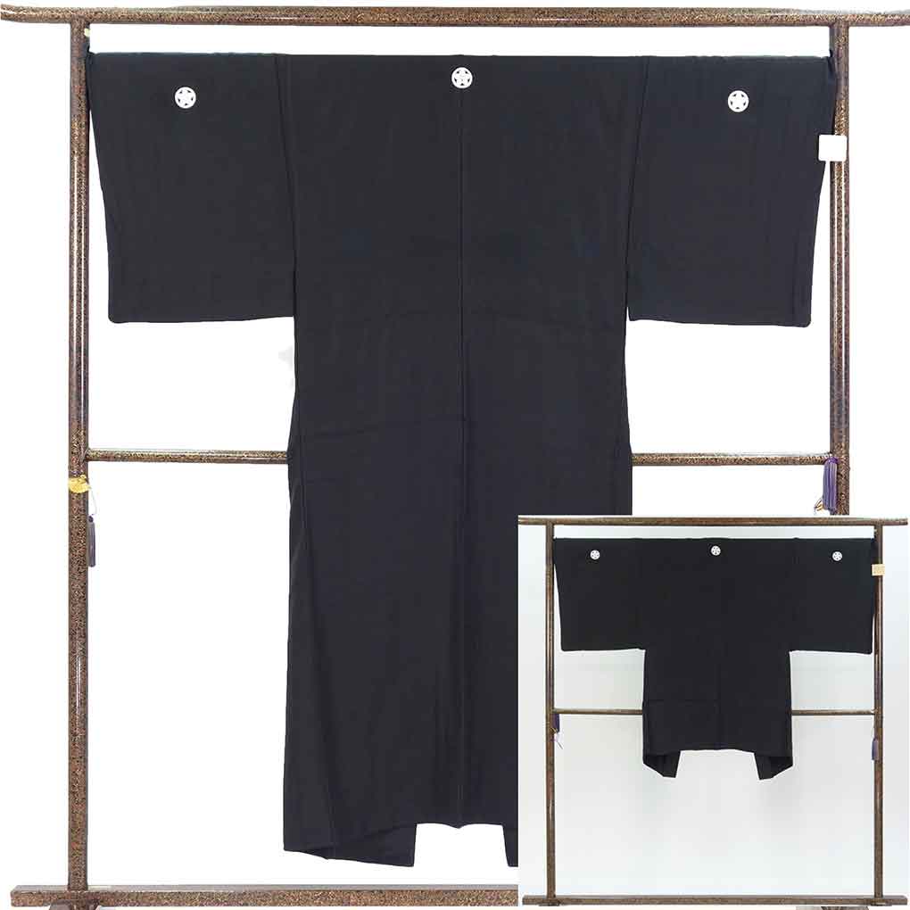 男物紋付羽織セット リサイクル着物 羽織丈96cm 身丈145cm 裄70cm 前幅25cm 後幅30cm 袖丈50cm 袖幅35cm メンズ 袷 無地 裄長 裄L-LLサイズ 秋冬春用 正絹（シルク）ブラック トールサイズ 美品 リメイク リユース【ランクA】