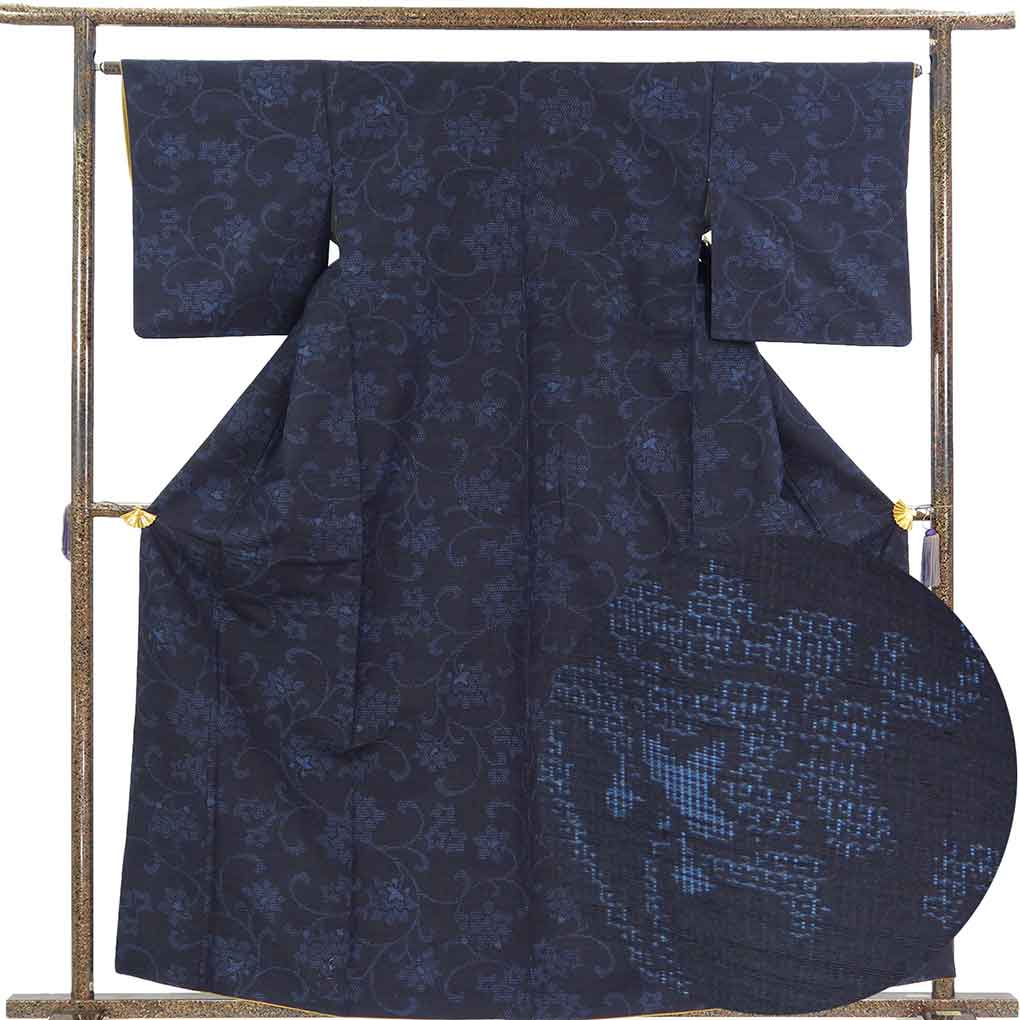 紬 リサイクル着物 身丈163cm 裄65cm 前幅25cm 後幅30cm 袖丈49cm 袖幅32cm レディース 袷 花柄 裄Mサイズ 秋冬春用 正絹（シルク）ネイビー やや難 リメイク リユース【ランクB】