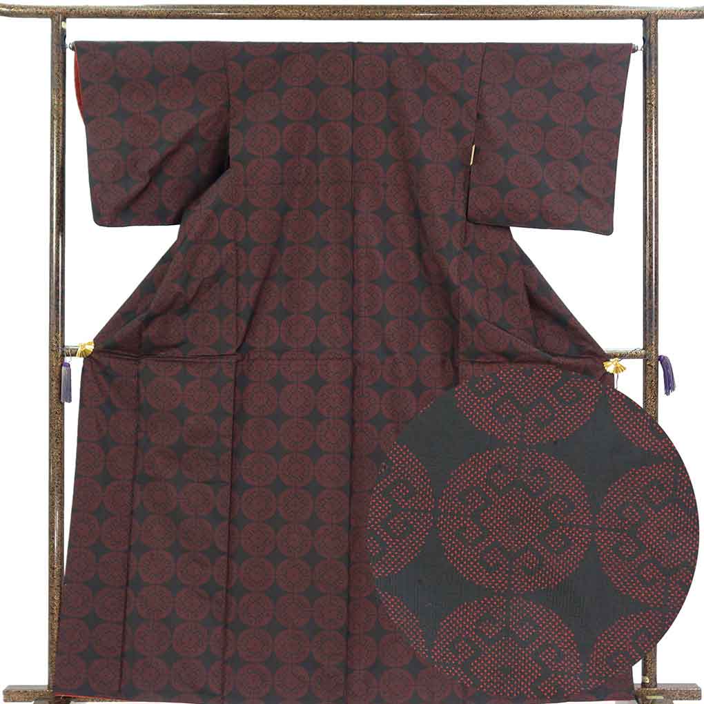 紬 リサイクル着物 身丈164cm 裄65cm 前幅24cm 後幅29cm 袖丈49cm 袖幅33.5cm レディース 袷 抽象柄 裄Mサイズ 秋冬春用 正絹（シルク）ブラック トールサイズ 美品 大島紬 リメイク リユース【ランクA】