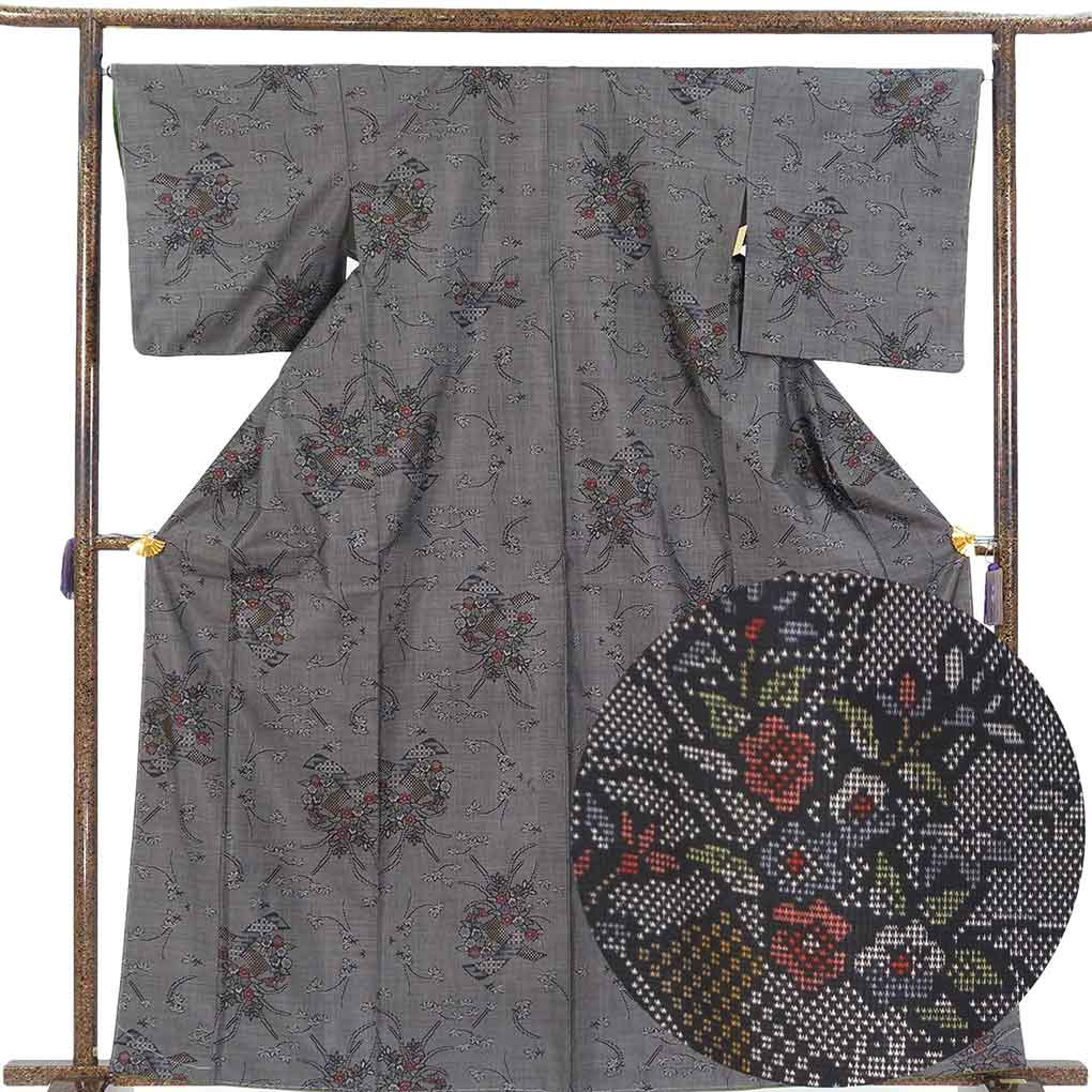 紬 リサイクル着物 身丈164cm 裄66cm 前幅25cm 後幅30.5cm 袖丈49cm 袖幅34cm レディース 袷 花柄 裄長 裄M-Lサイズ 秋冬春用 正絹（シルク）ブラック トールサイズ 未使用品 大島紬 リメイク リユース【ランクS】