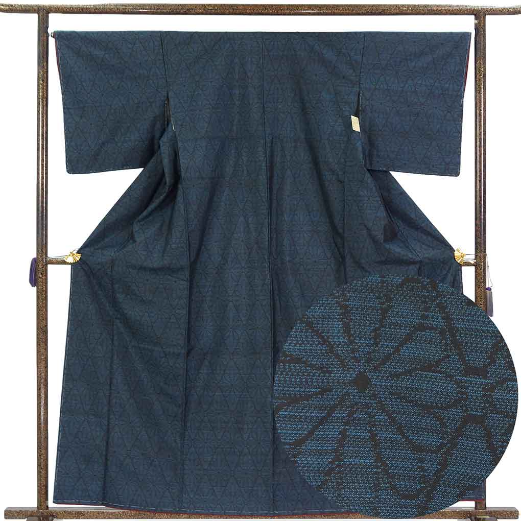 紬 リサイクル着物 身丈161cm 裄66cm 前幅25cm 後幅30cm 袖丈48cm 袖幅33.5cm レディース 袷 花柄 裄長 裄M-Lサイズ 秋冬春用 正絹（シルク）ネイビー 未使用品 リメイク リユース【ランクS】