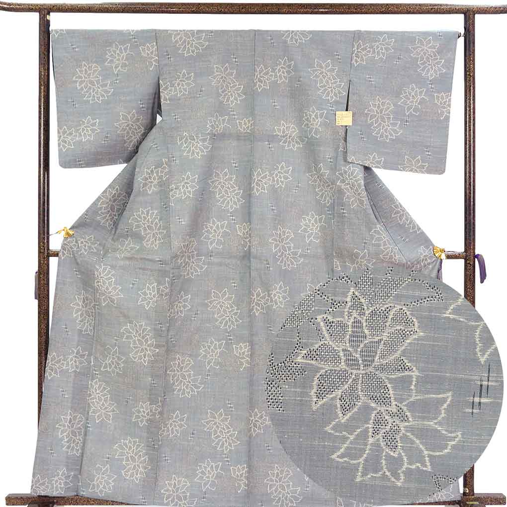紬 リサイクル着物 身丈163cm 裄67cm 前幅26cm 後幅31cm 袖丈49cm 袖幅34cm レディース 単衣 花柄 裄長 裄Lサイズ 初夏・初秋用 正絹（シルク）グレー 美品 リメイク リユース【ランクA】