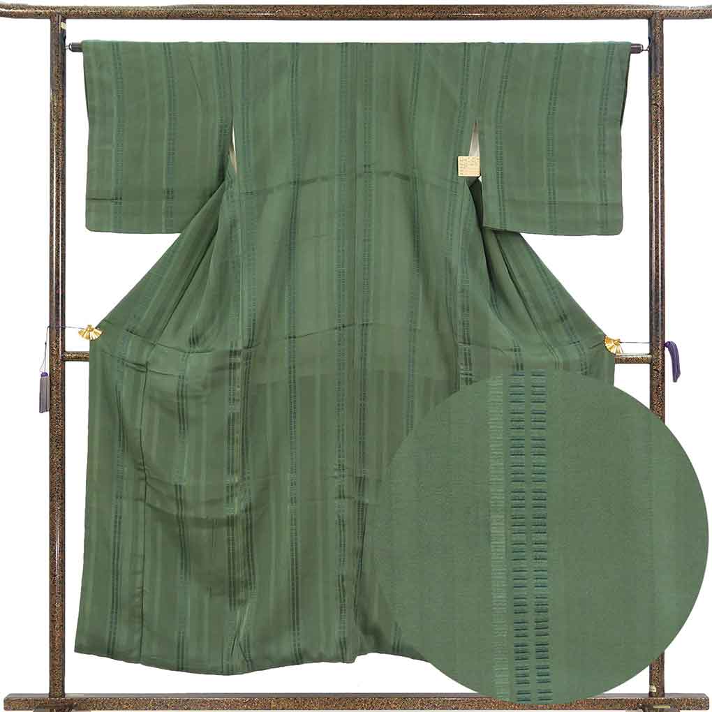 小紋 リサイクル着物 身丈154cm 裄65cm 前幅25cm 後幅29cm 袖丈47cm 袖幅32.5cm レディース 袷 縦縞 裄Mサイズ 秋冬春用 正絹（シルク）グリーン 美品 リメイク リユース【ランクA】