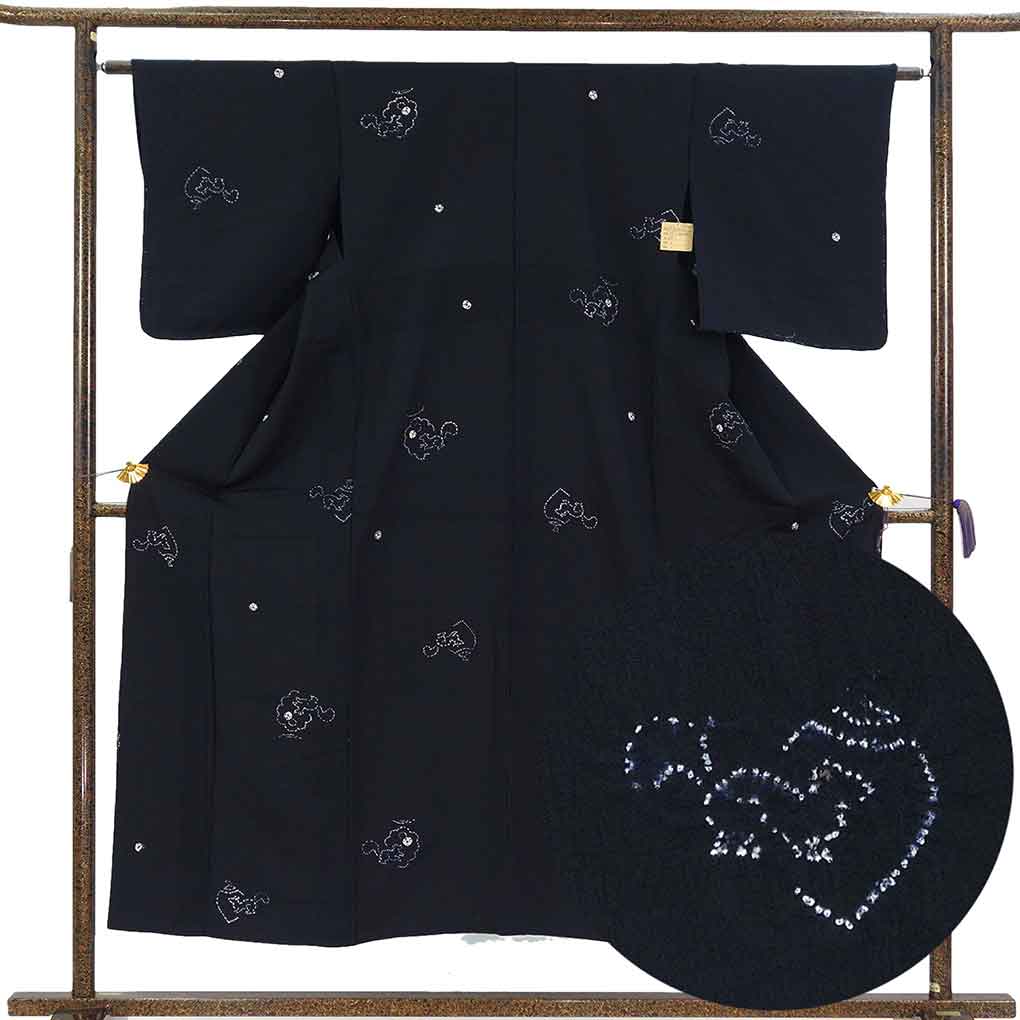 小紋 リサイクル着物 身丈153cm 裄63cm 前幅25cm 後幅30cm 袖丈49cm 袖幅32cm レディース 単衣 どんぐりと栗鼠 裄Mサイズ 初夏・初秋用 正絹（シルク）ブラック 未使用品 リメイク リユース【ランクS】