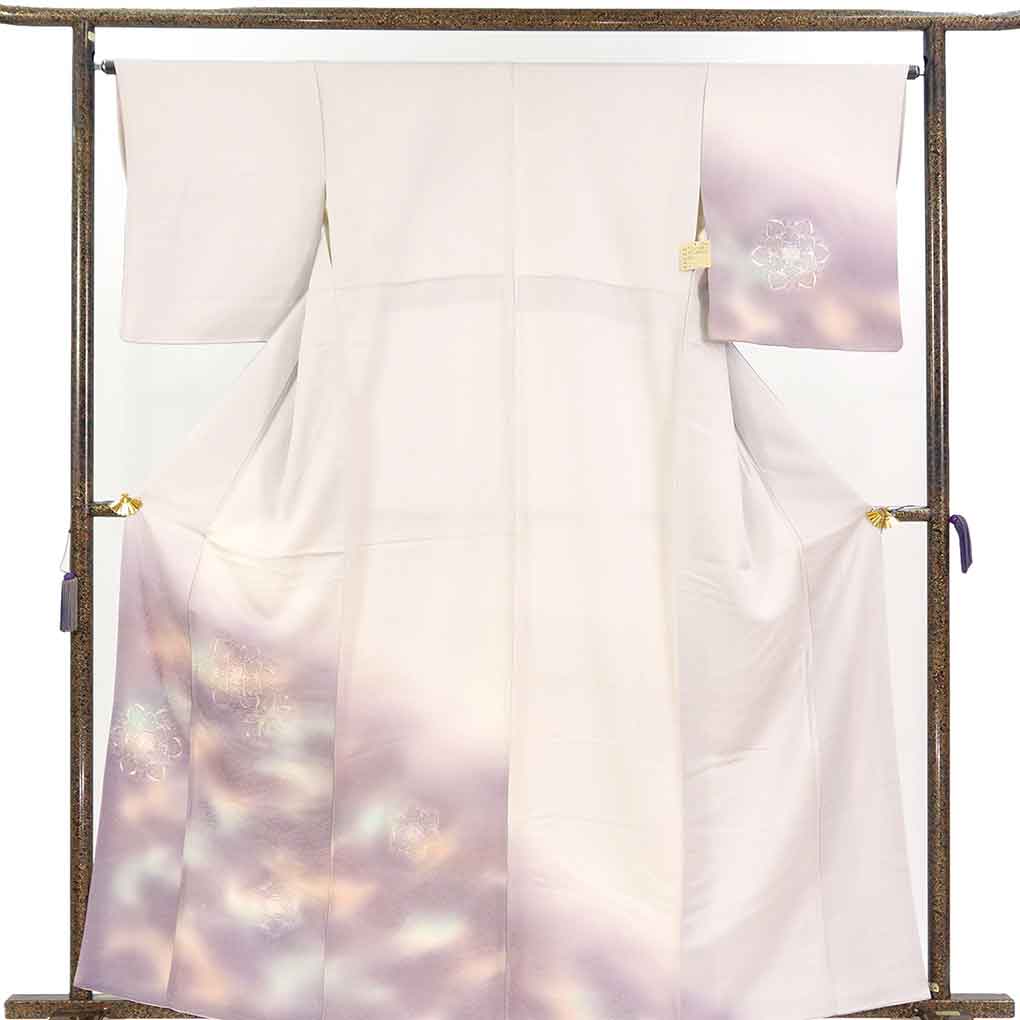 訪問着 リサイクル着物 身丈163cm 裄64cm 前幅26cm 後幅30cm 袖丈48cm 袖幅32cm レディース 袷 刺繍 裄Mサイズ 秋冬春用 正絹（シルク）パープル 美品 リメイク リユース【ランクA】