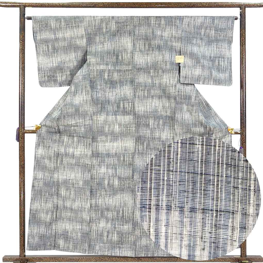 紬 リサイクル着物 身丈160cm 裄64cm 前幅24cm 後幅30cm 袖丈49cm 袖幅32cm レディース 単衣 ぼかし 裄Mサイズ 初夏・初秋用 正絹（シルク）グレー 美品 リメイク リユース【ランクA】