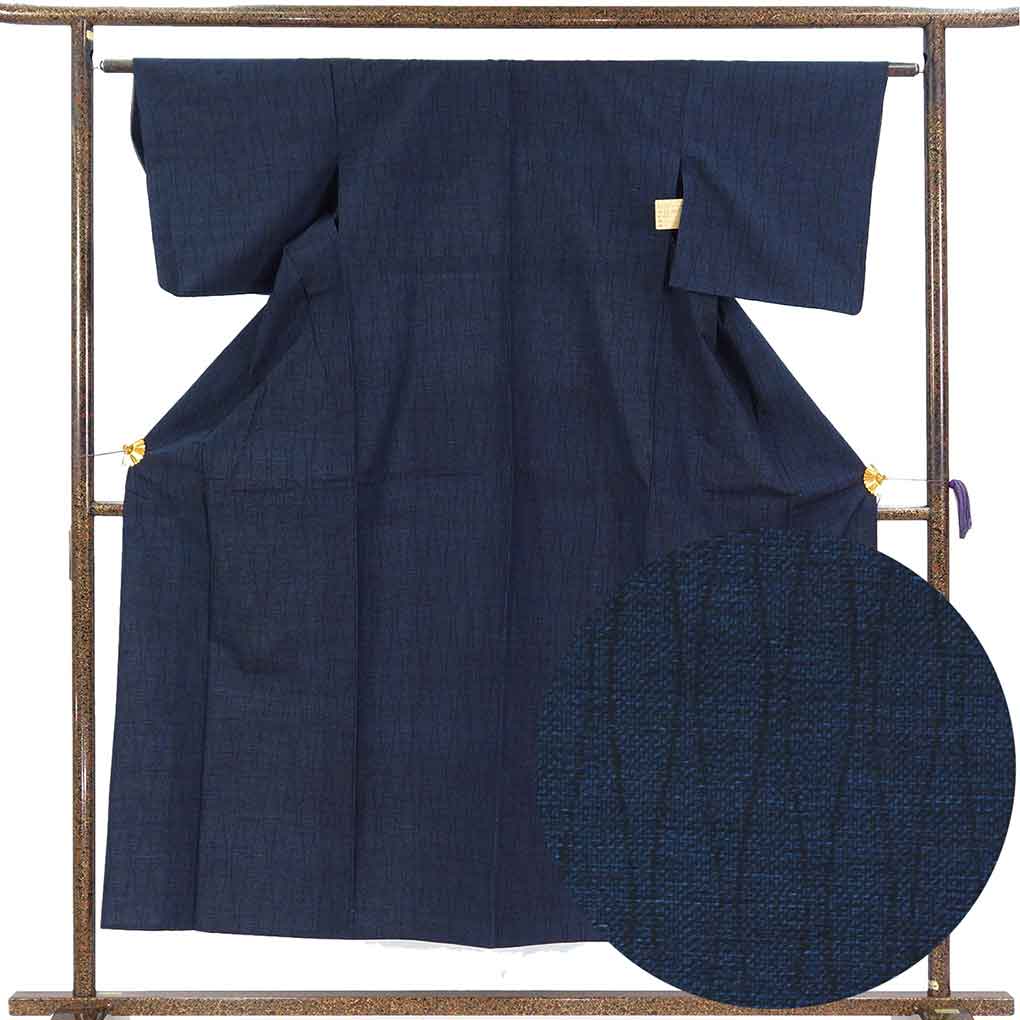 紬 リサイクル着物 身丈152cm 裄62cm 前幅26cm 後幅29cm 袖丈45cm 袖幅32cm レディース 単衣 立涌 裄Sサイズ 初夏・初秋用 正絹（シルク）ネイビー 美品 リメイク リユース【ランクA】