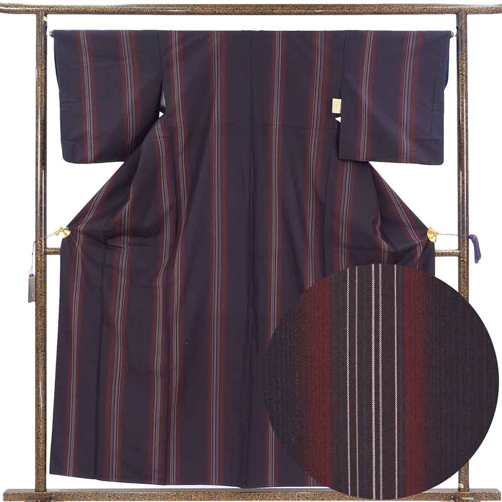 紬 リサイクル着物 身丈159cm 裄66cm 前幅24cm 後幅29cm 袖丈49cm 袖幅34cm レディース 袷 縦縞 裄長 裄M-Lサイズ 秋冬春用 正絹（シルク）パープル 美品 リメイク リユース【ランクA】