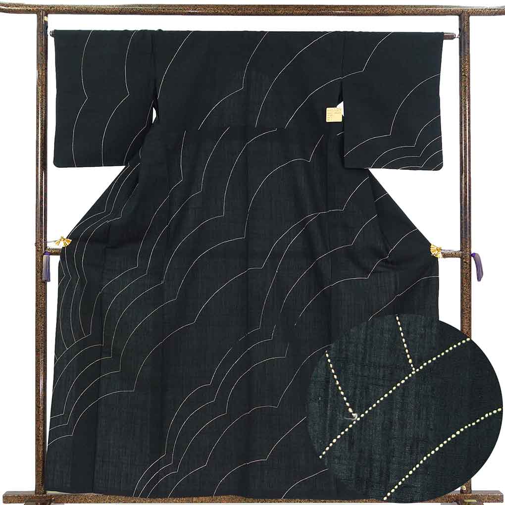 紬 リサイクル着物 身丈161cm 裄65cm 前幅22cm 後幅30.5cm 袖丈48cm 袖幅32.5cm レディース 単衣 刺し子 裄Mサイズ 初夏・初秋用 正絹（シルク）ブラック やや難 リメイク リユース【ランクB】