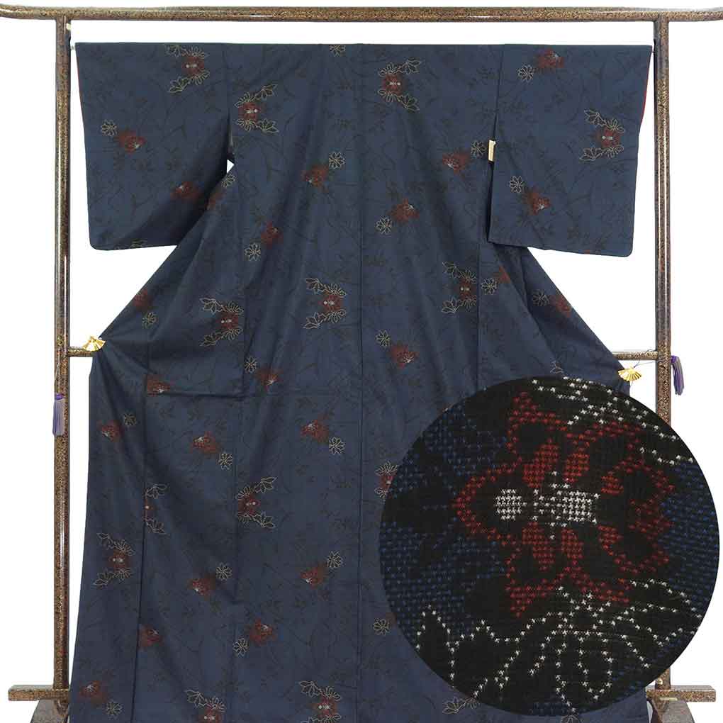 紬 リサイクル着物 身丈171cm 裄67cm 前幅23cm 後幅30.5cm 袖丈53cm 袖幅34cm レディース 袷 花柄 裄長 裄Lサイズ 秋冬春用 正絹（シルク）ネイビー トールサイズ 美品 大島紬 リメイク リユース【ランクA】