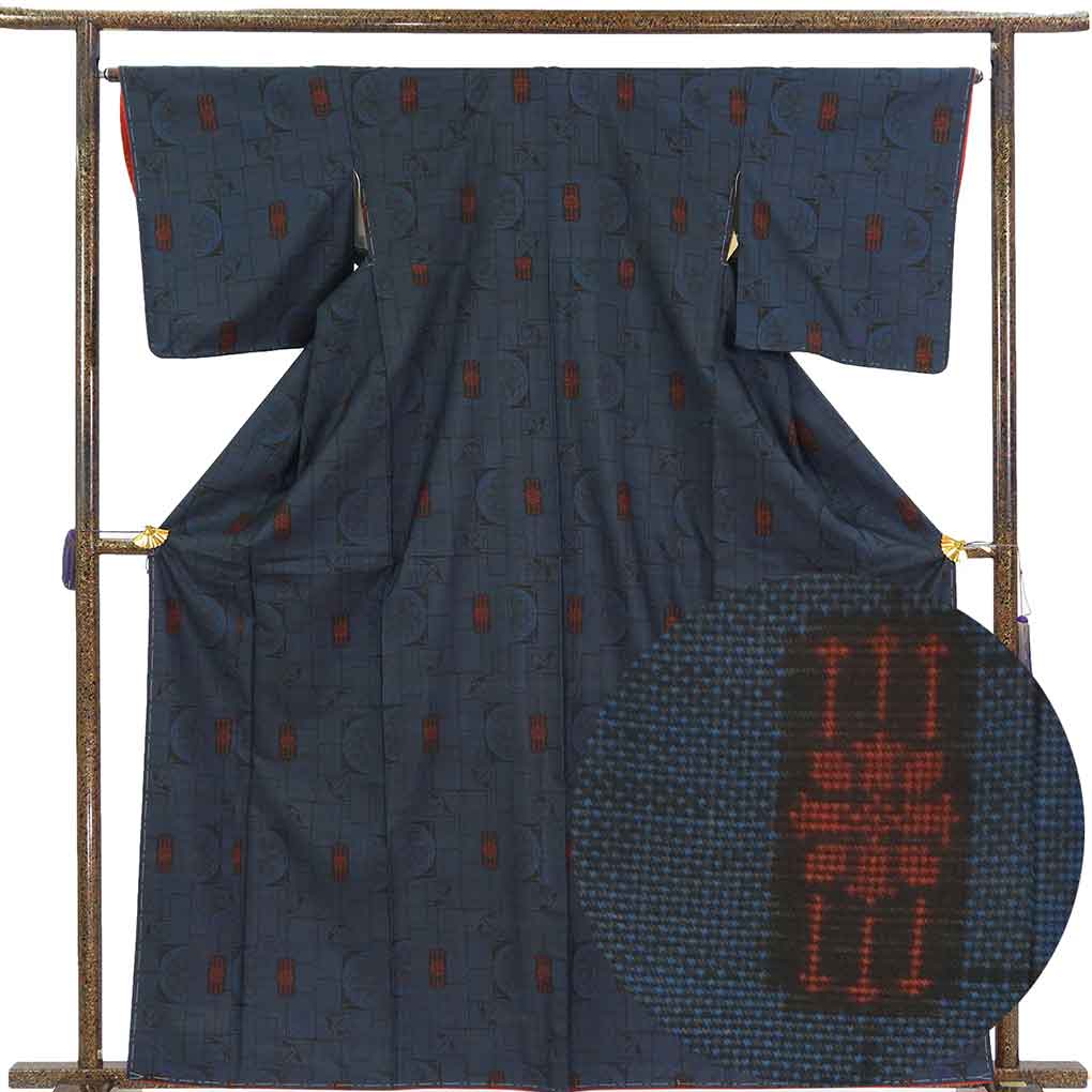 紬 リサイクル着物 身丈163cm 裄65cm 前幅25cm 後幅28.5cm 袖丈49cm 袖幅33cm レディース 袷 源氏車 裄Mサイズ 秋冬春用 正絹（シルク）ネイビー やや難 リメイク リユース【ランクB】
