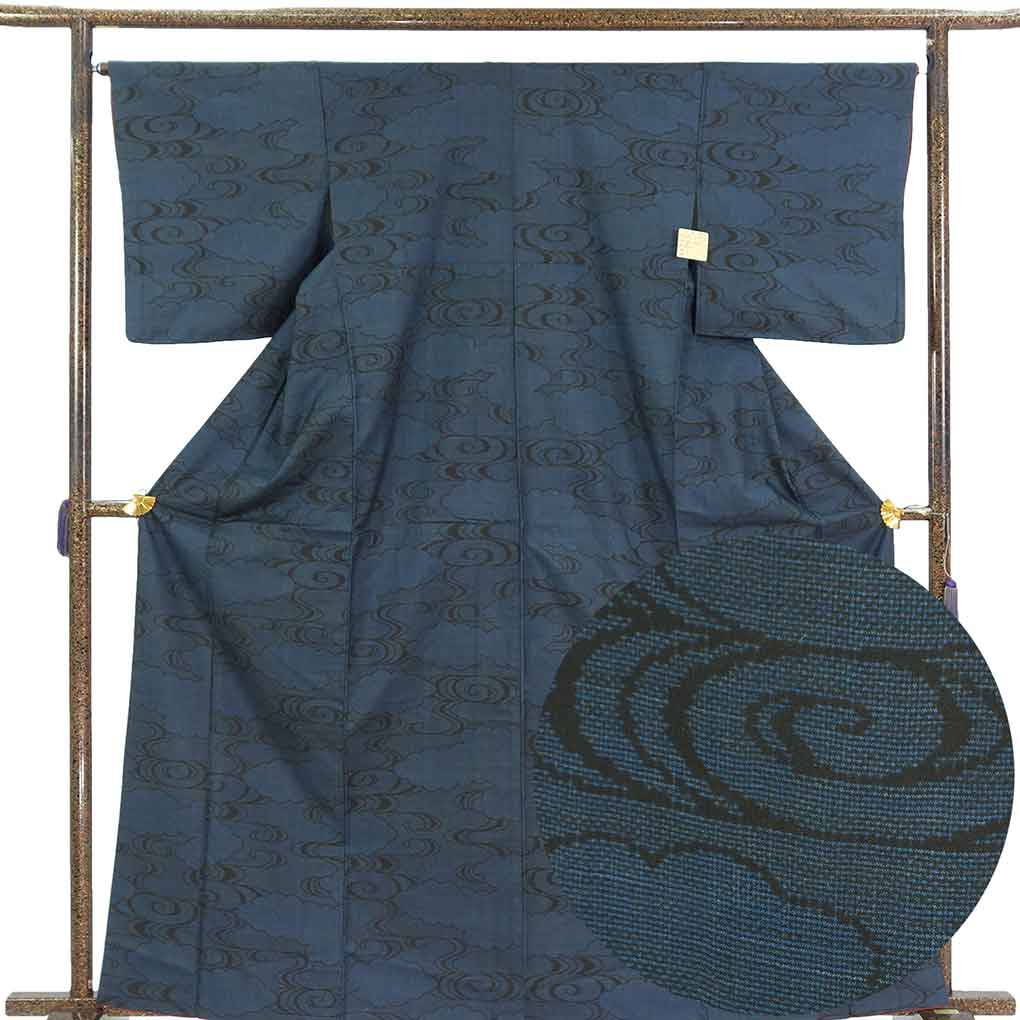 紬 リサイクル着物 身丈165cm 裄65cm 前幅24cm 後幅30cm 袖丈49cm 袖幅34cm レディース 袷 流水 裄Mサイズ 秋冬春用 正絹（シルク）ネイビー トールサイズ 美品 リメイク リユース【ランクA】