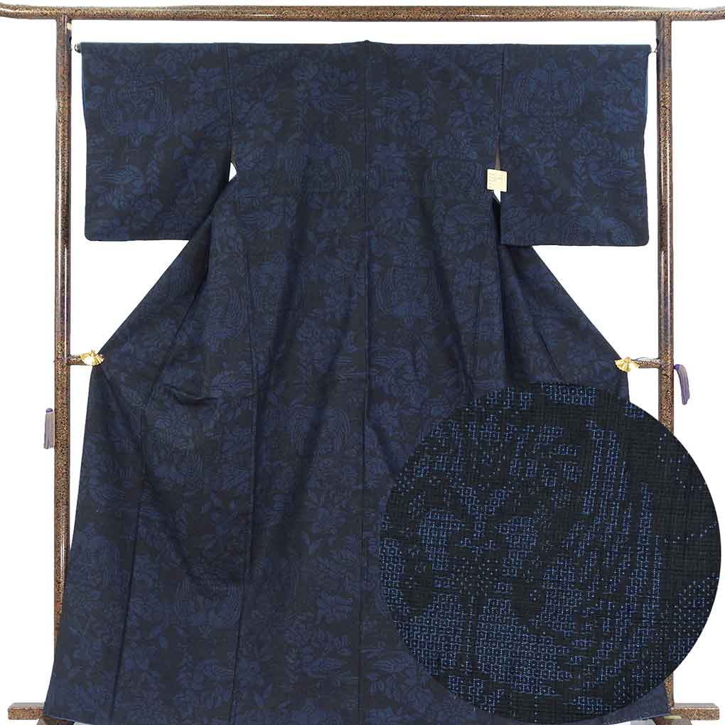 紬 リサイクル着物 身丈166cm 裄66cm 前幅27cm 後幅30.5cm 袖丈49cm 袖幅33cm レディース 袷 鳥柄 裄長 裄M-Lサイズ 秋冬春用 正絹（シルク）ネイビー トールサイズ 美品 結城紬 リメイク リユース【ランクA】