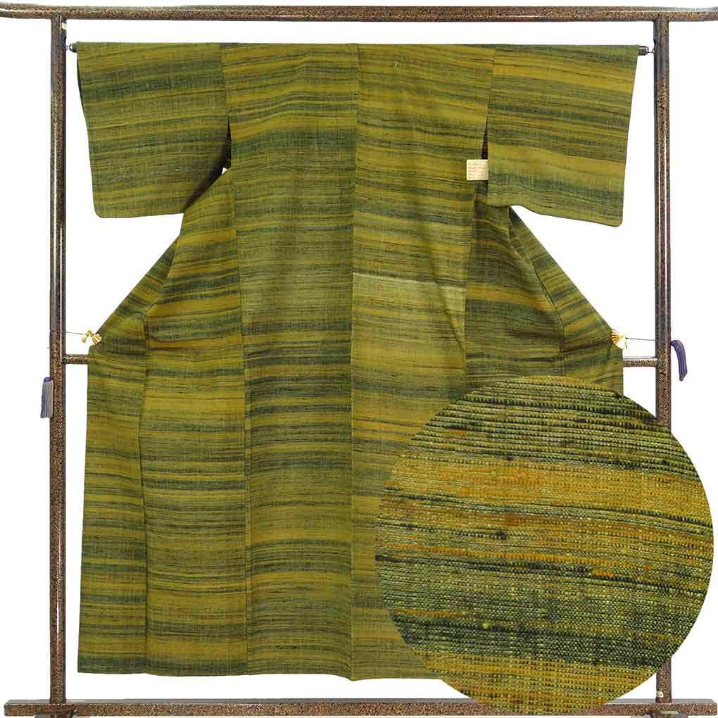 紬 リサイクル着物 身丈156cm 裄65cm 前幅24.5cm 後幅32cm 袖丈45cm 袖幅32.5cm レディース 単衣 横段柄 裄Mサイズ 初夏・初秋用 正絹（シルク）グリーン 美品 リメイク リユース【ランクA】
