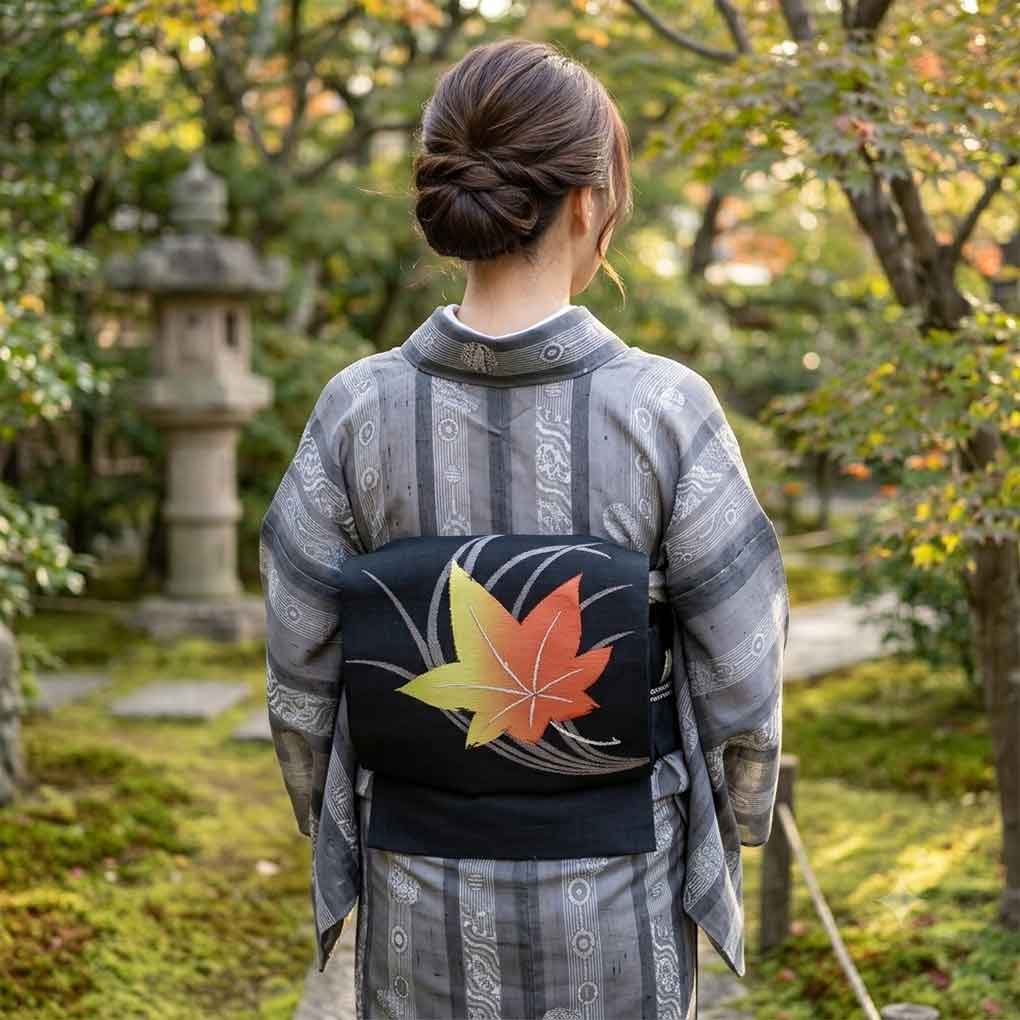 名古屋帯 リサイクル帯 幅31cm 長さ348cm レディース 紅葉 夏用 正絹（シルク）ブラック 美品 リメイク リユース【ランクA】