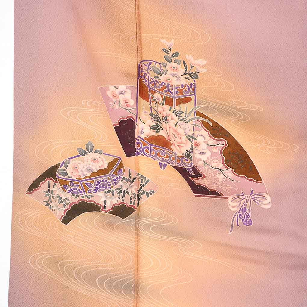 訪問着 リサイクル着物 身丈155cm 裄63cm 前幅24cm 後幅29cm 袖丈48cm 袖幅32cm レディース 袷 扇面 裄Mサイズ 秋冬春用 正絹（シルク）パープル やや難 リメイク リユース【ランクB】