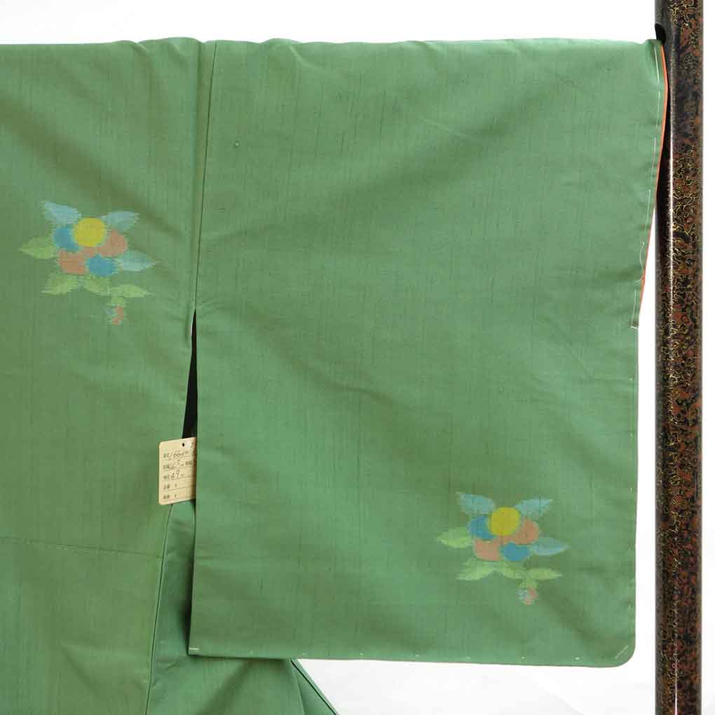 紬 リサイクル着物 身丈166cm 裄69cm 前幅26.5cm 後幅32cm 袖丈49cm 袖幅35cm レディース 袷 花柄 裄長 裄L-LLサイズ 秋冬春用 正絹(シルク)グリーン トールサイズ 未使用品 リメイク リユース【ランクS】