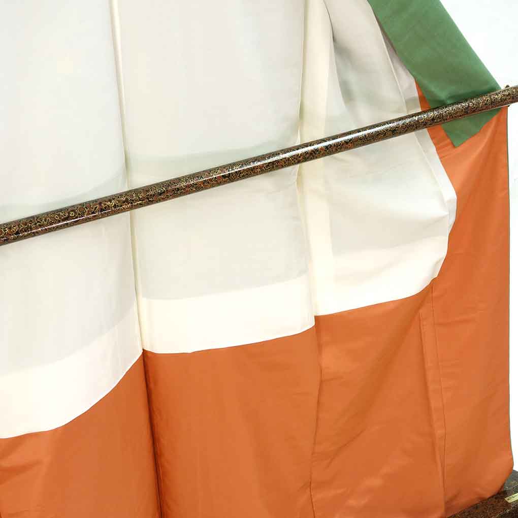 紬 リサイクル着物 身丈166cm 裄69cm 前幅26.5cm 後幅32cm 袖丈49cm 袖幅35cm レディース 袷 花柄 裄長 裄L-LLサイズ 秋冬春用 正絹(シルク)グリーン トールサイズ 未使用品 リメイク リユース【ランクS】