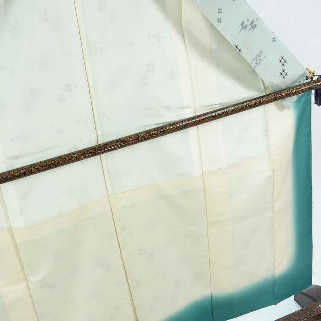 紬 リサイクル着物 身丈154cm 裄62cm 前幅22.5cm 後幅28cm 袖丈45.5cm 袖幅32cm レディース 袷 琉球柄 裄Sサイズ 秋冬春用 正絹（シルク）ブルー やや難 リメイク リユース【ランクB】