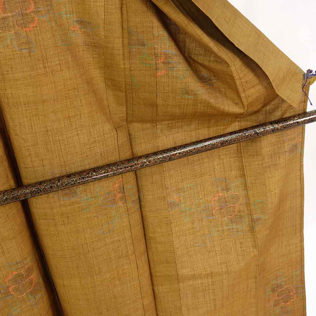 紬 リサイクル着物 身丈153cm 裄65cm 前幅26cm 後幅29.5cm 袖丈45cm 袖幅33cm レディース 単衣 花柄 裄Mサイズ 初夏・初秋用 正絹（シルク）ブラウン 美品 リメイク リユース【ランクA】