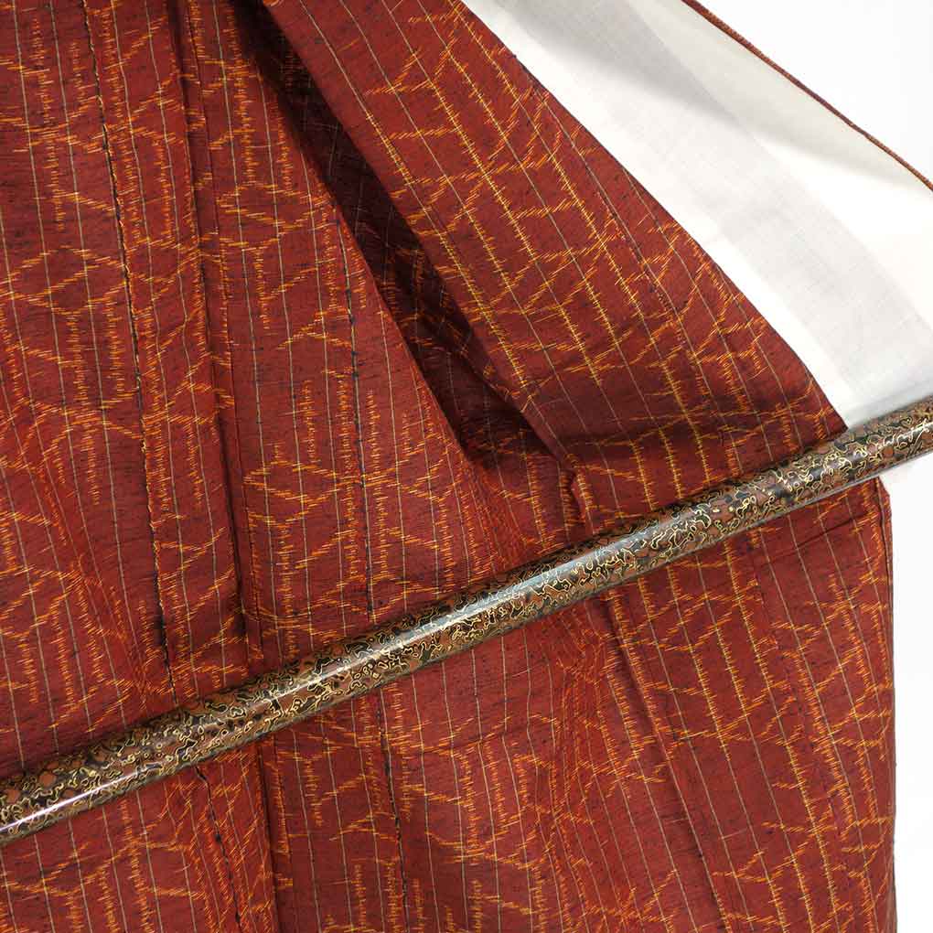 紬 リサイクル着物 身丈160cm 裄65cm 前幅25.5cm 後幅30cm 袖丈49.5cm 袖幅33cm レディース 単衣 連続模様 裄Mサイズ 初夏・初秋用 正絹(シルク)ブラウン 美品 リメイク リユース【ランクA】