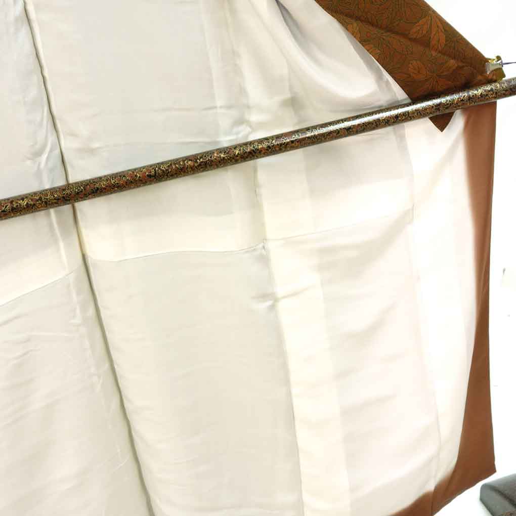 小紋 リサイクル着物 身丈157cm 裄63cm 前幅24cm 後幅28cm 袖丈49cm 袖幅32cm レディース 袷 植物 裄Mサイズ 秋冬春用 正絹（シルク）ブラウン やや難 リメイク リユース【ランクB】