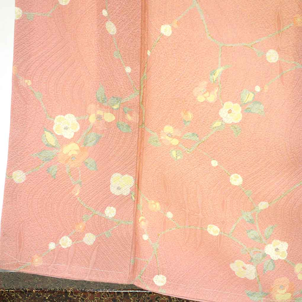 小紋 リサイクル着物 身丈159cm 裄64cm 前幅25cm 後幅28cm 袖丈53cm 袖幅32cm レディース 袷 梅柄 裄Mサイズ 秋冬春用 正絹(シルク)ピンク やや難 リメイク リユース【ランクB】