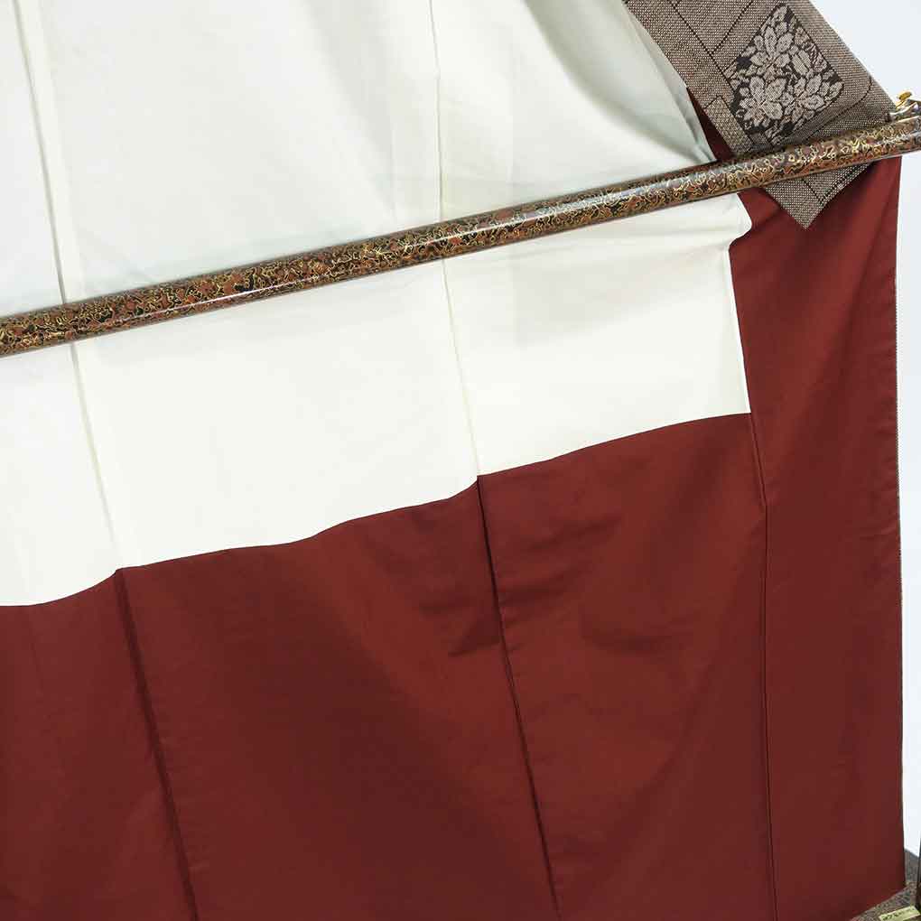 紬 リサイクル着物 身丈161cm 裄63cm 前幅22.5cm 後幅30cm 袖丈47cm 袖幅32.5cm レディース 袷 花柄 裄Mサイズ 秋冬春用 正絹（シルク）ブラウン 美品 リメイク リユース【ランクA】