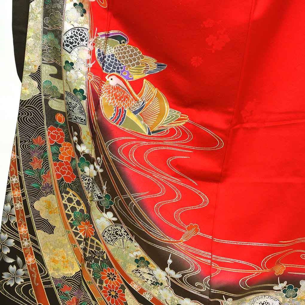 振袖 リサイクル着物 身丈162cm 裄66cm 前幅24cm 後幅30cm 袖丈110cm 袖幅35cm レディース 袷 花柄 裄長 裄M-Lサイズ 秋冬春用 正絹(シルク)レッド 美品 リメイク リユース【ランクA】