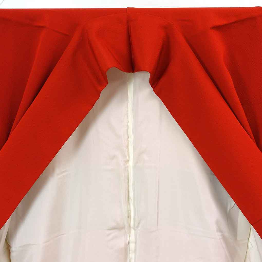 振袖 リサイクル着物 身丈155cm 裄65cm 前幅25cm 後幅30cm 袖丈101cm 袖幅32cm レディース 袷 蝶柄 裄Mサイズ 秋冬春用 正絹(シルク)レッド 美品 リメイク リユース【ランクA】