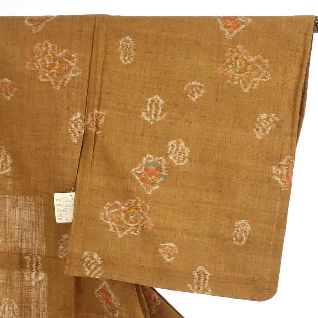 リサイクル 紬 着物 身丈151cm 裄63cm 前幅24cm 後幅29cm 袖丈45cm 袖幅33cm レディース 単衣 連続模様 裄Mサイズ 初夏・初秋用 正絹(シルク)茶色 美品 リサイクル リメイク リユース【ランクA】