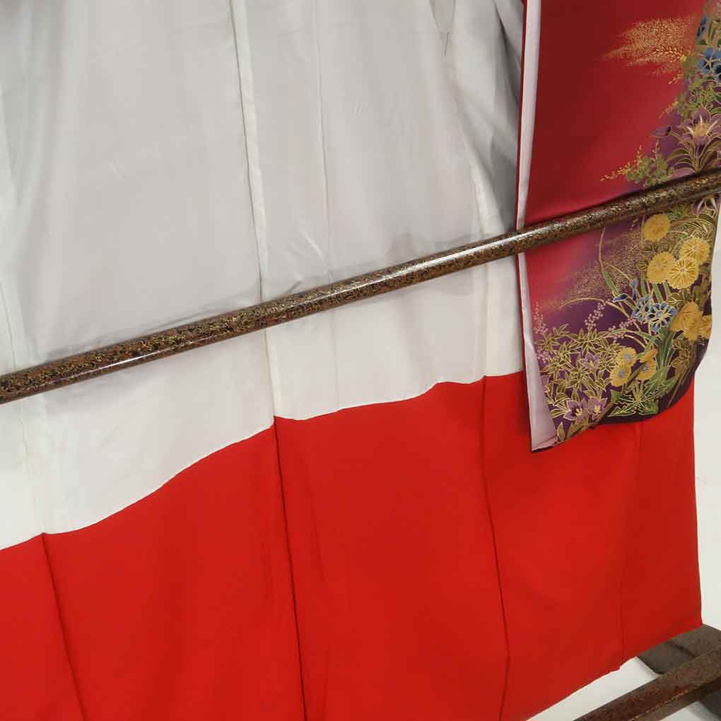 振袖と長襦袢セット リサイクル着物 身丈156cm 裄69cm 前幅23cm 後幅30cm 袖丈106cm 袖幅33cm レディース 袷 花柄 裄長 裄L-LLサイズ 秋冬春用 正絹（シルク）レッド やや難 リメイク リユース【ランクB】
