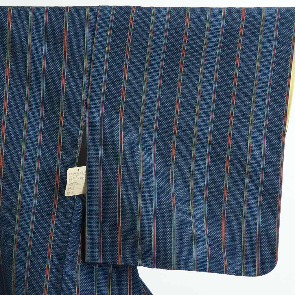 【在庫処分】リサイクル着物 紬正絹紺地縦縞亀甲絣袷真綿紬着物レディース【裄Mサイズ】【ランクA】