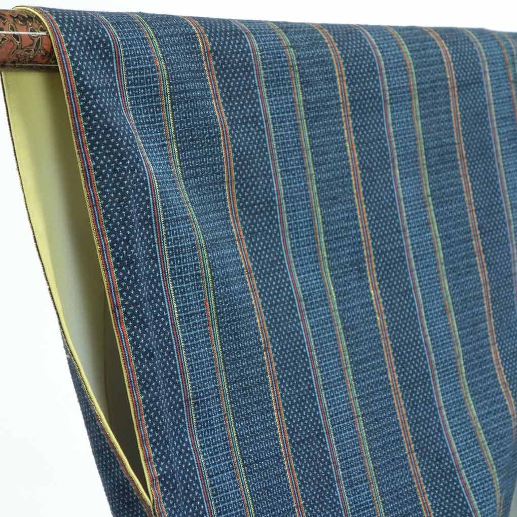 【在庫処分】リサイクル着物 紬正絹紺地縦縞亀甲絣袷真綿紬着物レディース【裄Mサイズ】【ランクA】