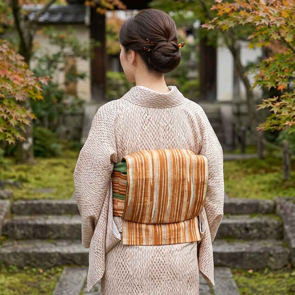 名古屋帯 リサイクル帯 幅30cm 長さ353cm レディース 縦縞 秋冬春用 正絹（シルク）ブラウン 美品 リメイク リユース【ランクA】