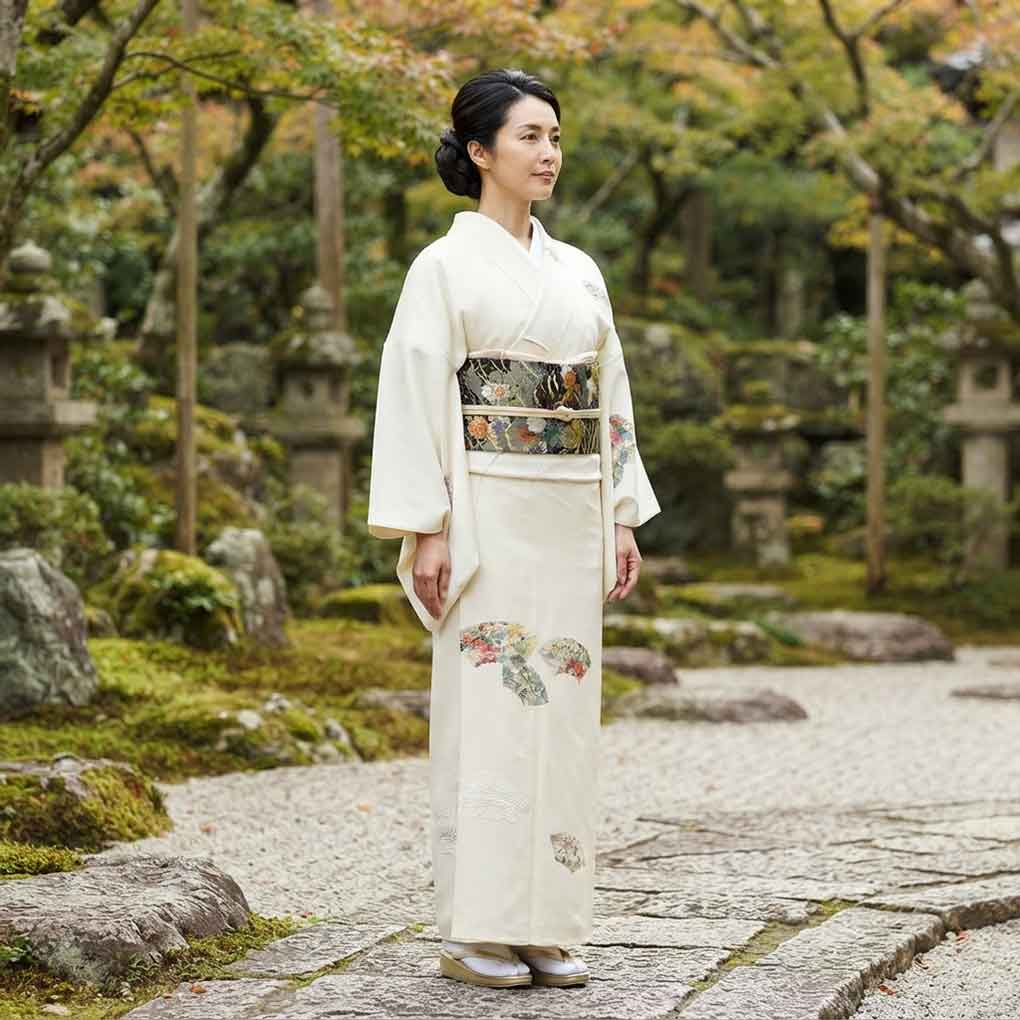 訪問着 リサイクル着物 身丈159cm 裄63cm 前幅24cm 後幅28cm 袖丈47cm 袖幅32cm レディース 袷 扇面 裄Mサイズ 秋冬春用 正絹(シルク)ホワイト やや難 リメイク リユース【ランクB】