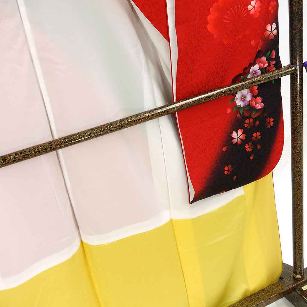 振袖 リサイクル着物 身丈167cm 裄70cm 前幅24.5cm 後幅30.5cm 袖丈108cm 袖幅36cm レディース 袷 桜 裄長 裄L-LLサイズ 秋冬春用 ポリエステル レッド トールサイズ 美品 リメイク リユース【ランクA】