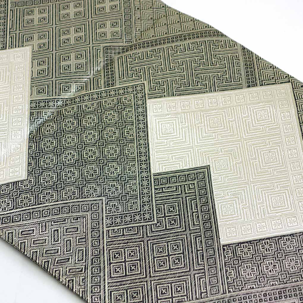 袋帯 リサイクル帯 幅31cm 長さ434cm レディース 連続模様 秋冬春用 正絹(シルク)ブラック 未使用品 リメイク リユース【ランクS】