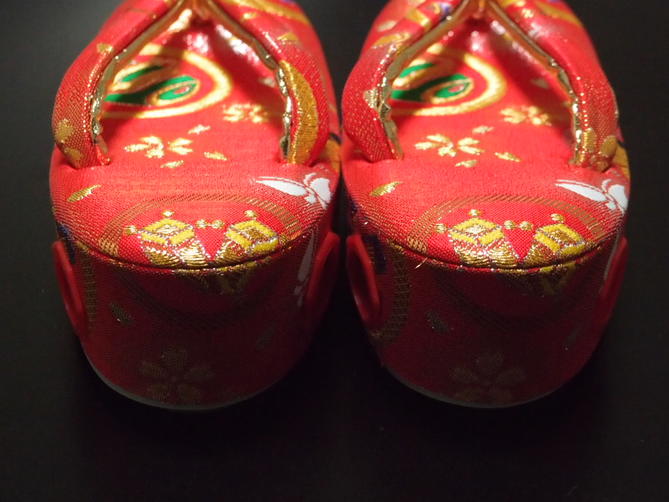 七五三礼装用女児草履【18.0cm／Mサイズ】【新品】