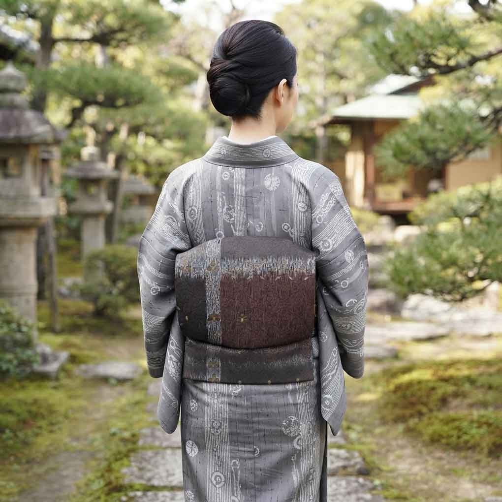 袋帯 リサイクル帯 幅31cm 長さ445cm レディース 花びら 秋冬春用 正絹（シルク）グレー 未使用品 リバーシブル リメイク リユース【ランクS】
