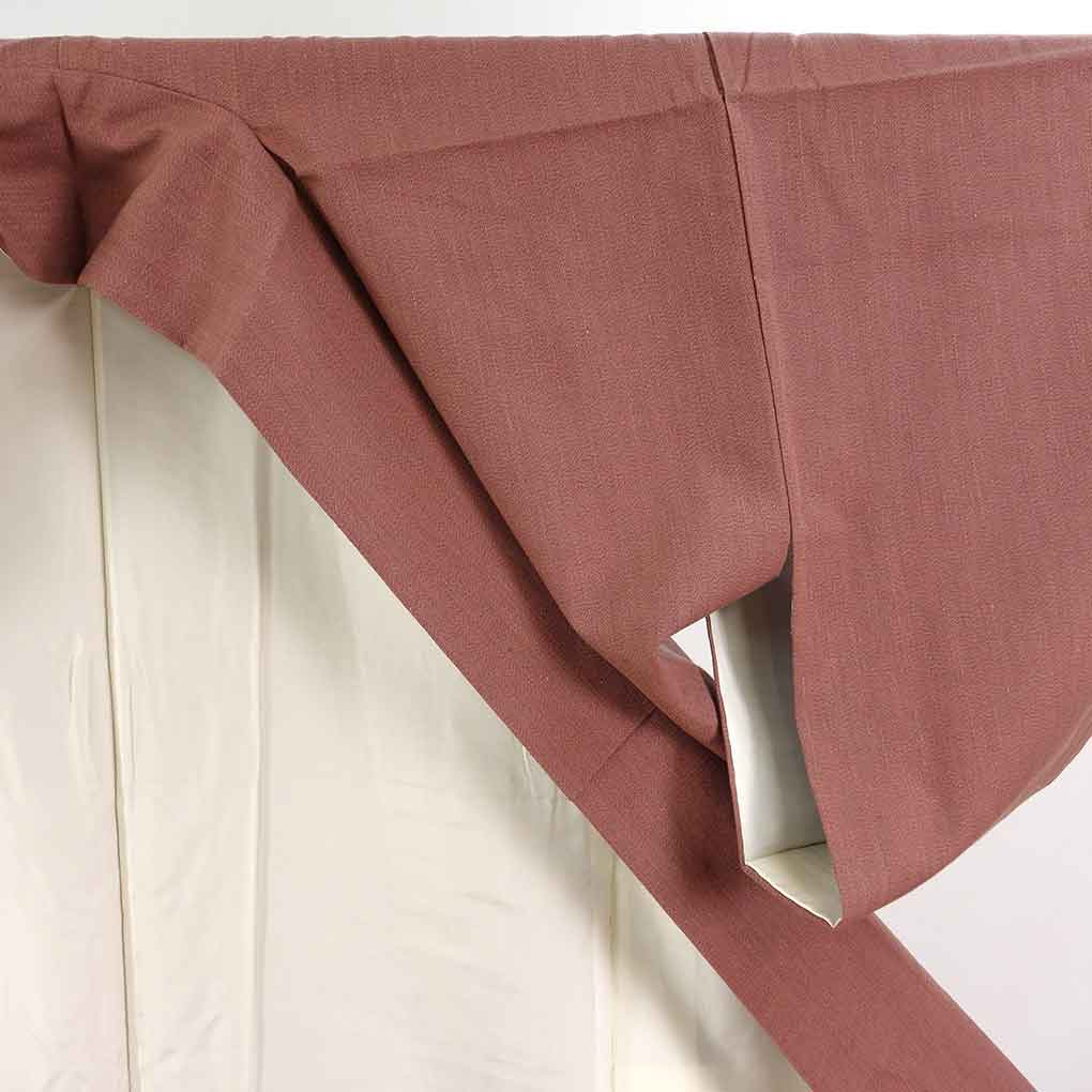 紬 リサイクル着物 身丈159cm 裄65cm 前幅22.5cm 後幅30cm 袖丈49cm 袖幅32.5cm レディース 袷 無地 裄Mサイズ 秋冬春用 正絹(シルク)ブラウン 美品 リメイク リユース【ランクA】